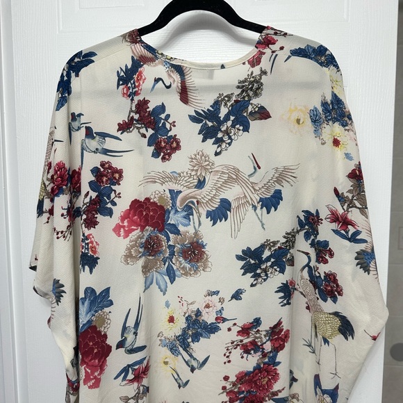 Louve Bird Pattern Open Tunic - Picture 11 of 14